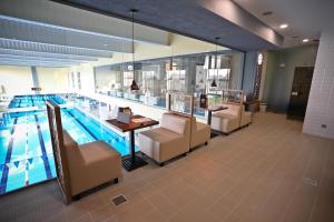 Bazén v ubytovaní Terra Nova Sport&Spa Hotel alebo v jeho blízkosti