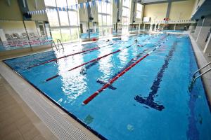 Bazén v ubytovaní Terra Nova Sport&Spa Hotel alebo v jeho blízkosti