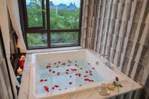 Fotografie z fotogalerie ubytování Li River Resort Villa Hotel v destinaci Kuej-lin
