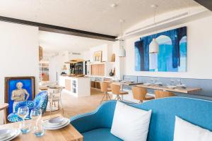 Η κουζίνα ή μικρή κουζίνα στο Boutique Hotel Villa Gala by Fimedhotels +99 φωτογραφίες