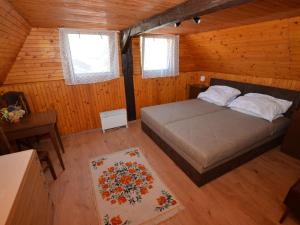 Ein Bett oder Betten in einem Zimmer der Unterkunft Holiday Home in Jiretín near Ski Lift
