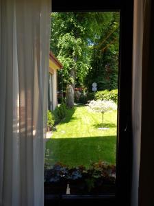 Ogród w obiekcie Sea Apartment 150m do morza