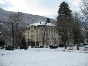 Pyrénées Palace v zime