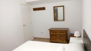 Postel nebo postele na pokoji v ubytování Benalbeach Apartamento en Resort de Benalmádena + 37 fotografií