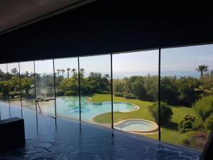 Bazén v ubytovaní Gava Ocean View alebo v jeho blízkosti