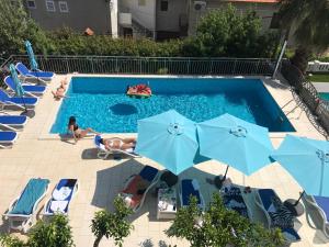 Bazén v ubytování Hotel Bavaria Trogir nebo v jeho okolí