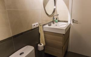 Koupelna v ubytování Apartamentos Málaga Picasso