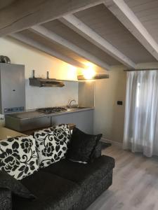 A kitchen or kitchenette at Il Ghetto Farm Holiday