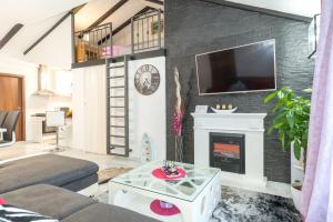 TV/Unterhaltungsangebot in der Unterkunft Tranquility and Nature in 4 Bedroom with Sea View