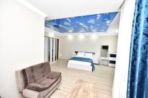 Hotel Skyline Batumi客房内的一张或多张床位