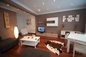 A television and/or entertainment centre at Calle Río de la Pila