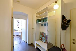 A bed or beds in a room at GOOD(wo)MAN'S HOME I