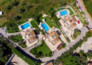 Bazén v ubytování Tesori Dassia Villas nebo v jeho okolí + 37 fotografií