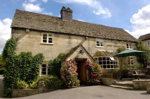 Κήπος έξω από το The Green Dragon Inn
