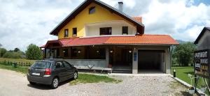Gallery image of Apartments & Rooms Ramljak in Korenica