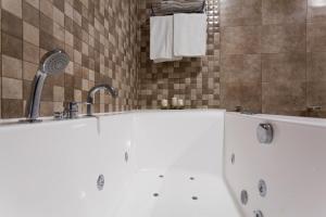 Gallery image of Hotel A Roldana in Narón