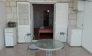 Kuchyňa alebo kuchynka v ubytovaní Apartments Boćin Rosso