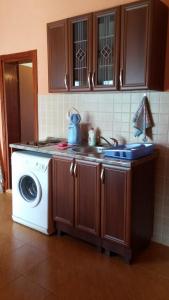 Kuchyň nebo kuchyňský kout v ubytování Villa Budvanka Guesthouse