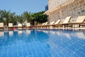 Piscina a The Kumsal Hotel Oludeniz o a prop