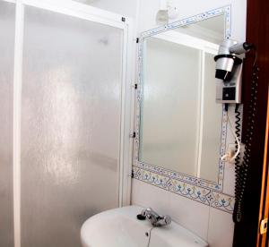 Koupelna v ubytování Hostal París