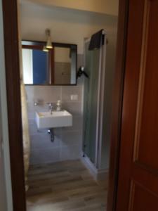 Ένα μπάνιο στο Angy