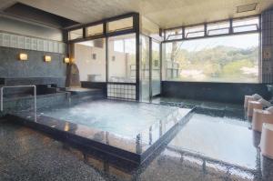 Bazén v ubytování Hyper Resort Villa Shionoe nebo v jeho okolí