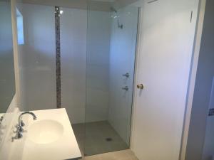 A bathroom at Seawinds at South West Rocks