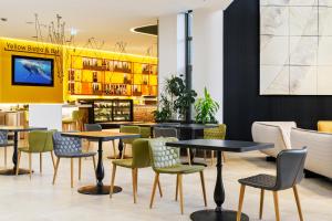 TV a/nebo společenská místnost v ubytování Danubius Hotel Helia