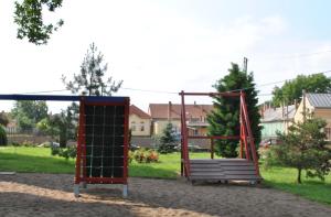 Herní místnost nebo prostor pro děti v ubytování MAMRE Szálló