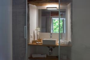 Vannituba majutusasutuses MyVerzasca Resort Ai piee