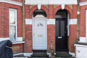 Gambar di galeri bagi Studio flat 15 min from Greenwich ( en-suite) di Plumstead
