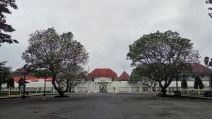 Photo de la galerie de l'établissement Puri Langenarjan Guest House, à Yogyakarta