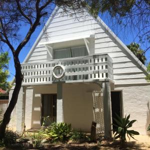 Gallery image of White Cottage in Lancelin