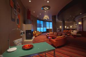 Posezení v ubytování Radisson Hotel Duluth-Harborview