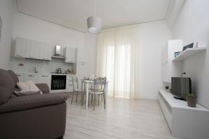 Kuchyň nebo kuchyňský kout v ubytování Aria Di Mare B&b