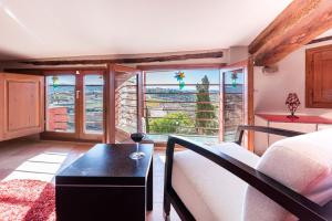 Posezení v ubytování Hotel Cal Llop