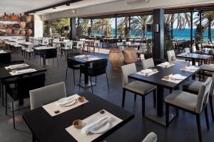 Um restaurante ou outro lugar para comer em Hotel Don Pepe Gran Meliá
