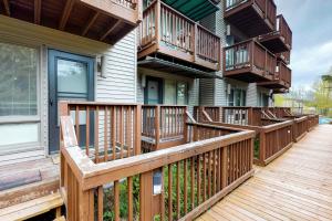 Gallery image of North #405 in Girdwood