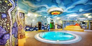 Bazén v ubytování Grand SPA Lietuva Serviced Apartments Dzūkija nebo v jeho okolí