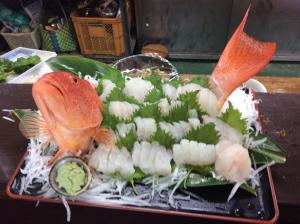 Higashi東のオズ的一块带鱼和蔬菜的食品