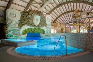 Bazén v ubytování Grand SPA Lietuva Serviced Apartments Dzūkija nebo v jeho okolí