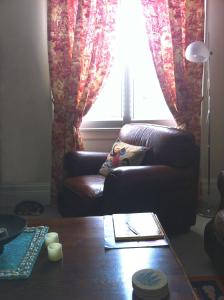 A seating area at 299 London Road 