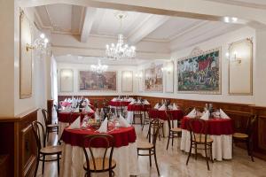 Restaurace v ubytování Nouvel Hotel Des Bains