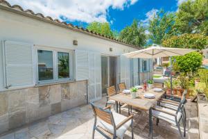 Patio alebo iná vonkajšia časť ubytovania Can Garreta
