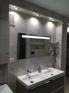 Kúpeľňa v ubytovaní APARTAMENT WŁODEK