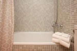 A bathroom at Apartment Beach Front Canet