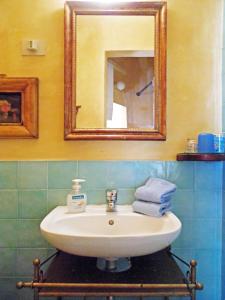 A bathroom at Poggio Imperiale Apartments