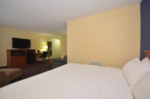 Gallery image of Ramada by Wyndham Santa Fe in Santa Fe +33 photos