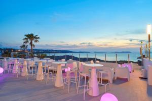 Gallery image of Aparthotel Nereida in San Antonio Bay