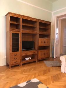 Televízia a/alebo spoločenská miestnosť v ubytovaní Summer place